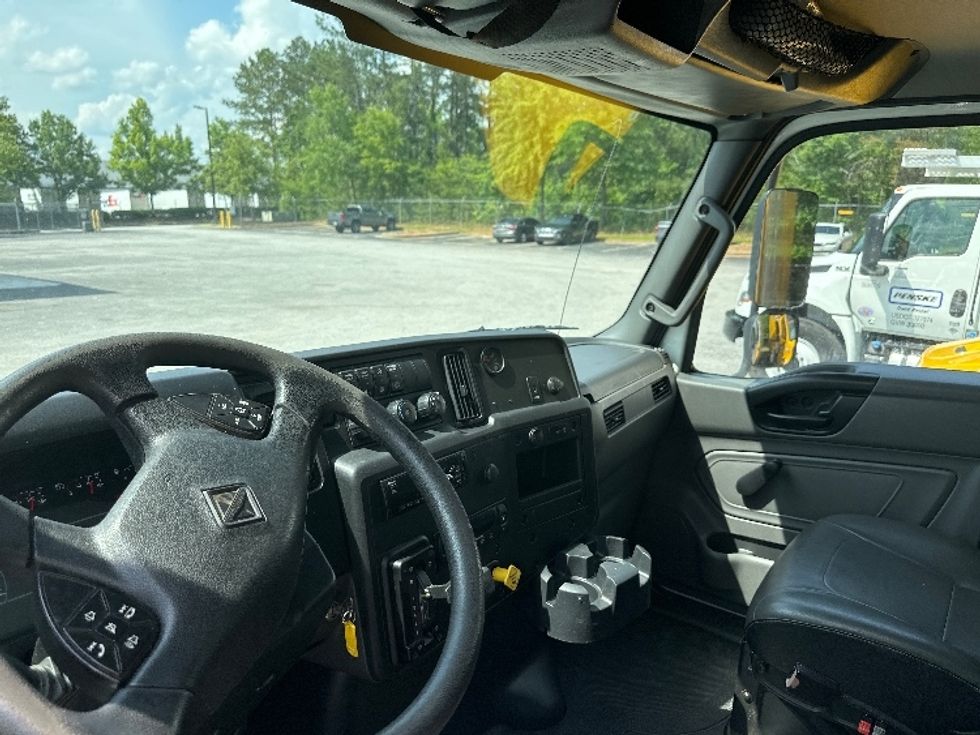 Refrigerated Truck-Light and Medium Duty Trucks-International-2019-MV607-Atlanta-GA-276,598\n\t\tmiles-$ 37,250 - Image 17