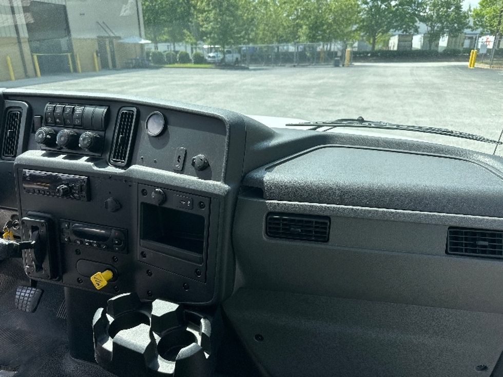 Refrigerated Truck-Light and Medium Duty Trucks-International-2019-MV607-Atlanta-GA-276,598\n\t\tmiles-$ 37,250 - Image 21