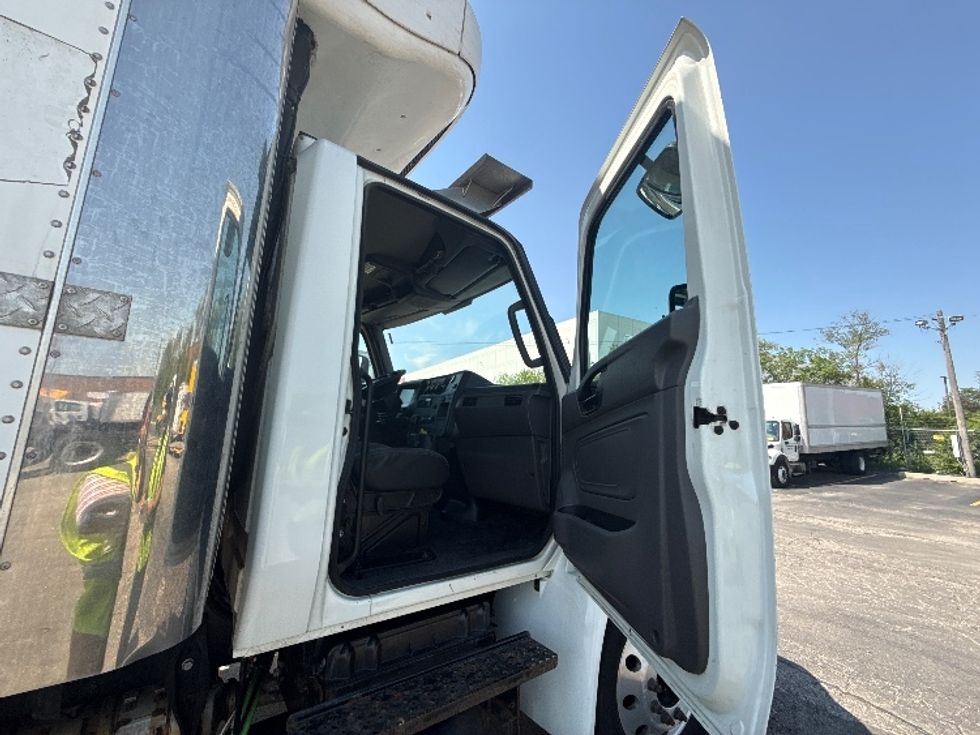 Refrigerated Truck-Light and Medium Duty Trucks-International-2019-MV607-Chicago (Melrose Park)-IL-100,166\n\t\tmiles-$ 58,000 - Image 18