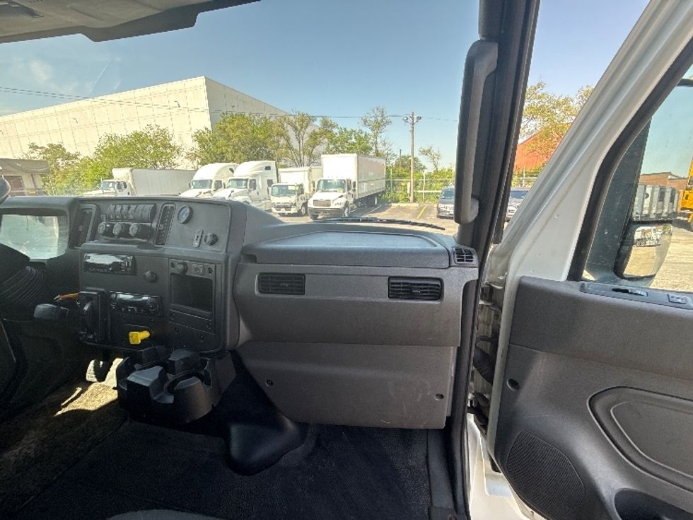 Refrigerated Truck-Light and Medium Duty Trucks-International-2019-MV607-Chicago (Melrose Park)-IL-100,166\n\t\tmiles-$ 58,000 - Image 19