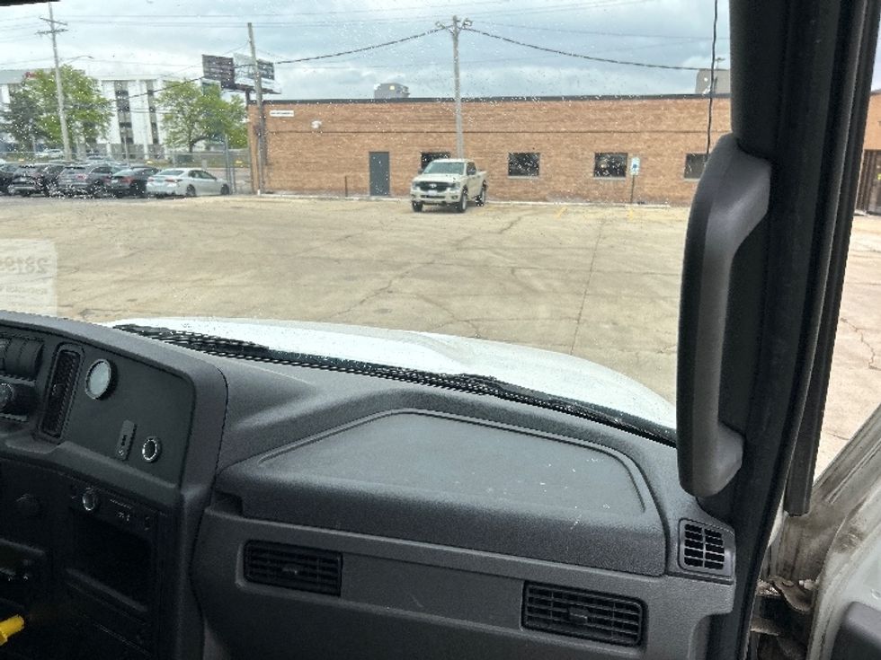Refrigerated Truck-Light and Medium Duty Trucks-International-2019-MV607-Chicago (Melrose Park)-IL-107,272\n\t\tmiles-$ 56,000 - Image 19