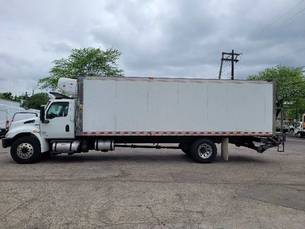 Refrigerated Truck-Light and Medium Duty Trucks-International-2019-MV607-Chicago (Melrose Park)-IL-128,280\n\t\tmiles-$ 54,000 - Image 4