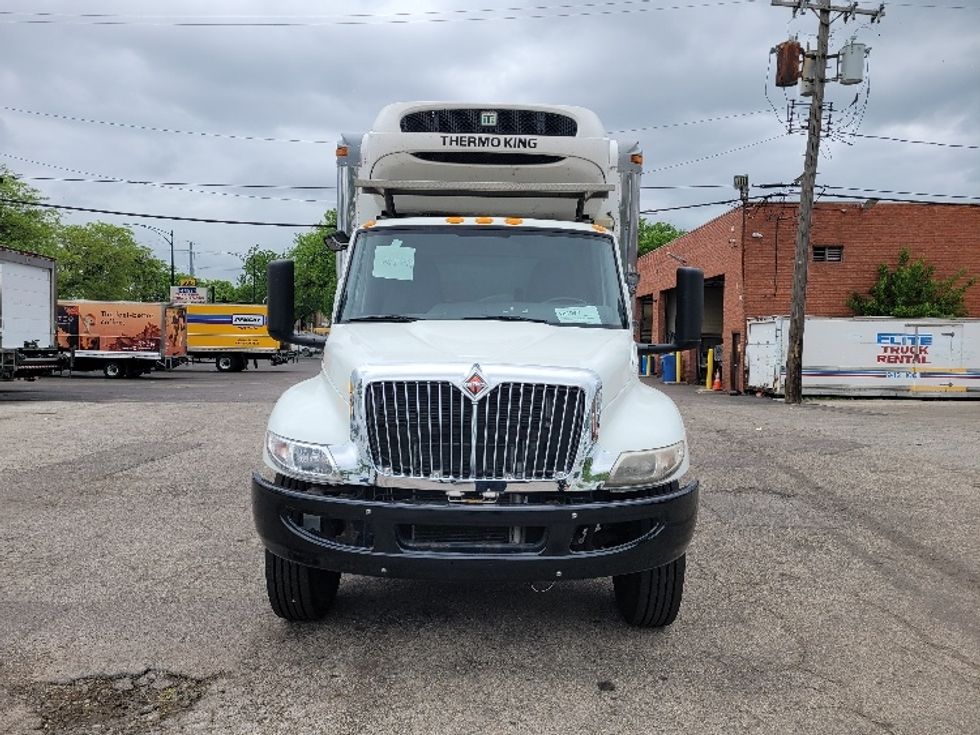 Refrigerated Truck-Light and Medium Duty Trucks-International-2019-MV607-Chicago (Melrose Park)-IL-128,280\n\t\tmiles-$ 54,000 - Image 2