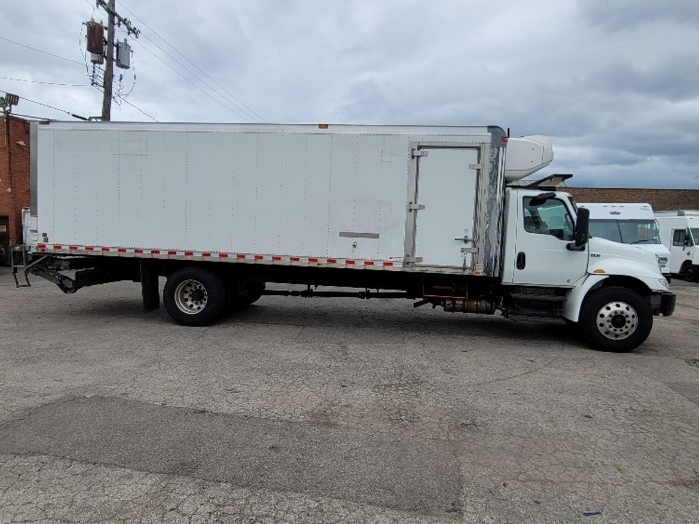 Refrigerated Truck-Light and Medium Duty Trucks-International-2019-MV607-Chicago (Melrose Park)-IL-128,280\n\t\tmiles-$ 54,000 - Image 15