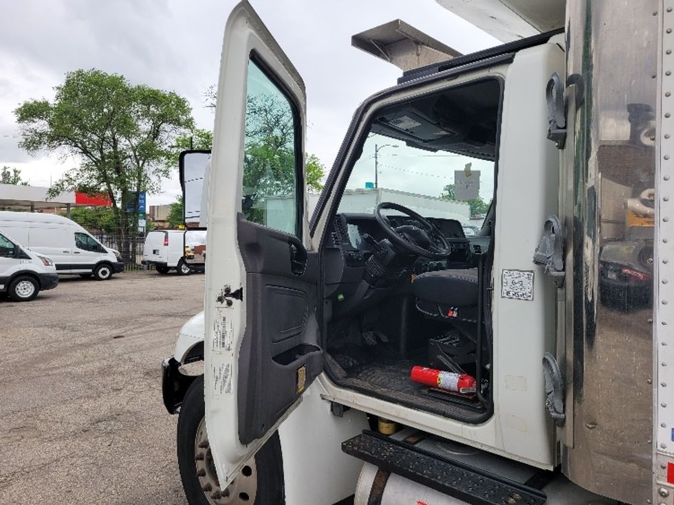 Refrigerated Truck-Light and Medium Duty Trucks-International-2019-MV607-Chicago (Melrose Park)-IL-128,280\n\t\tmiles-$ 54,000 - Image 16