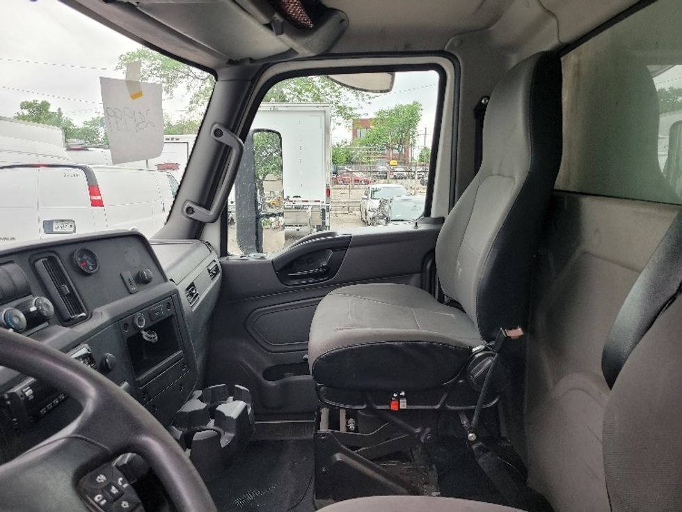 Refrigerated Truck-Light and Medium Duty Trucks-International-2019-MV607-Chicago (Melrose Park)-IL-128,280\n\t\tmiles-$ 54,000 - Image 19
