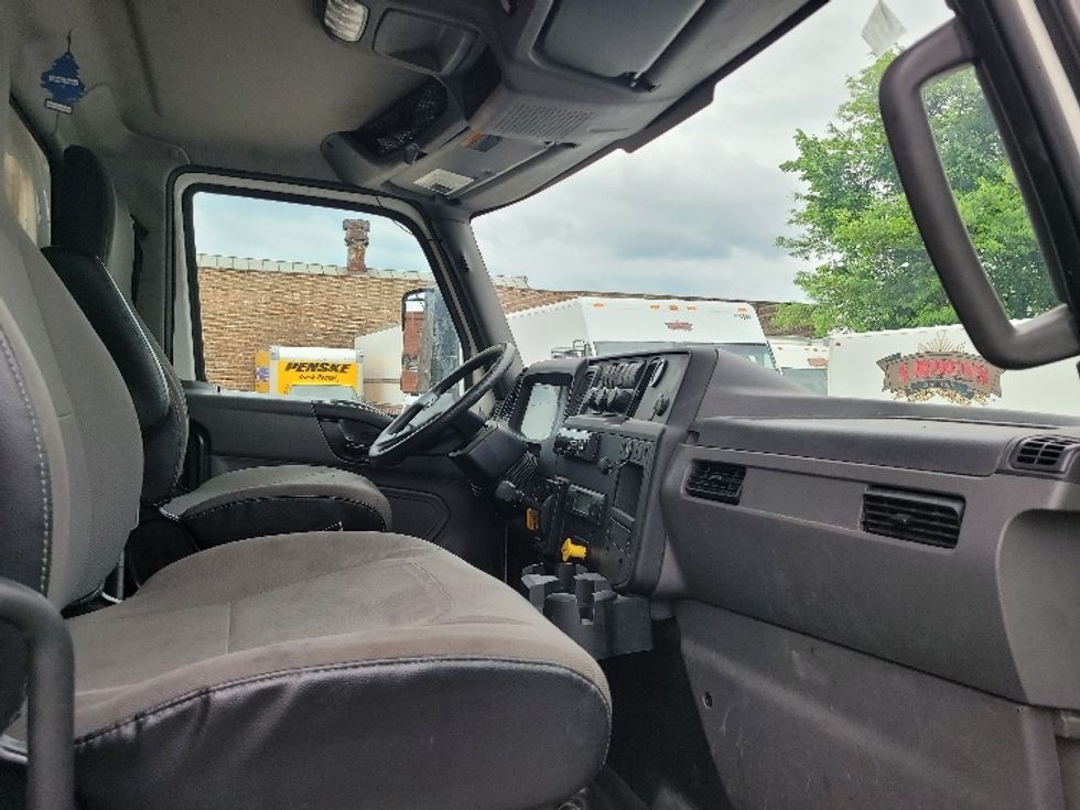 Refrigerated Truck-Light and Medium Duty Trucks-International-2019-MV607-Chicago (Melrose Park)-IL-128,280\n\t\tmiles-$ 54,000 - Image 22
