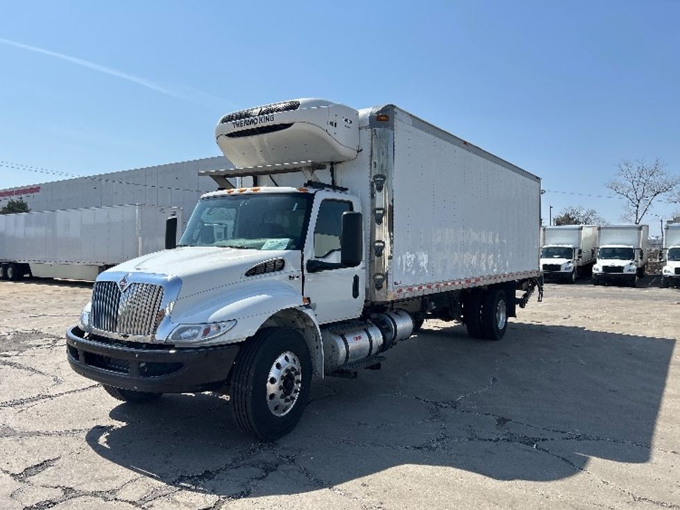 Refrigerated Truck-Light and Medium Duty Trucks-International-2019-MV607-Chicago (Melrose Park)-IL-140,423\n\t\tmiles-$ 58,250 - Image 3