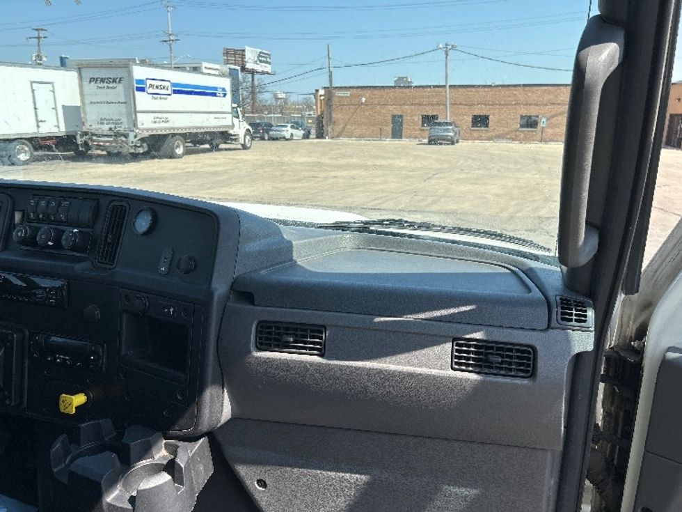 Refrigerated Truck-Light and Medium Duty Trucks-International-2019-MV607-Chicago (Melrose Park)-IL-140,423\n\t\tmiles-$ 58,250 - Image 20