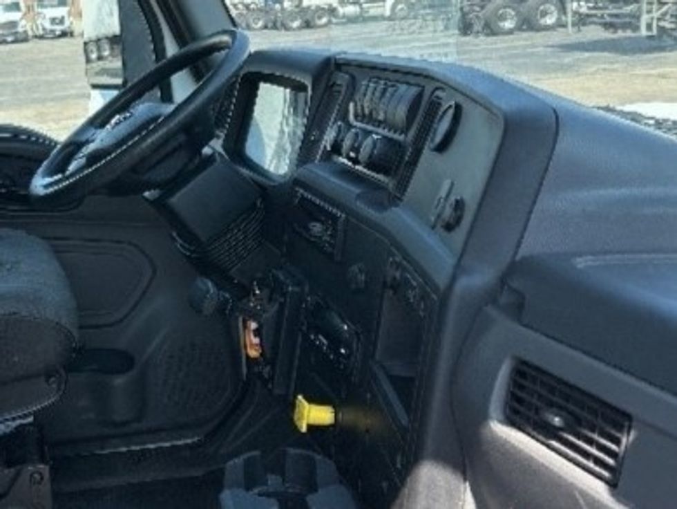 Refrigerated Truck-Light and Medium Duty Trucks-International-2019-MV607-Chicago (Melrose Park)-IL-140,423\n\t\tmiles-$ 58,250 - Image 21