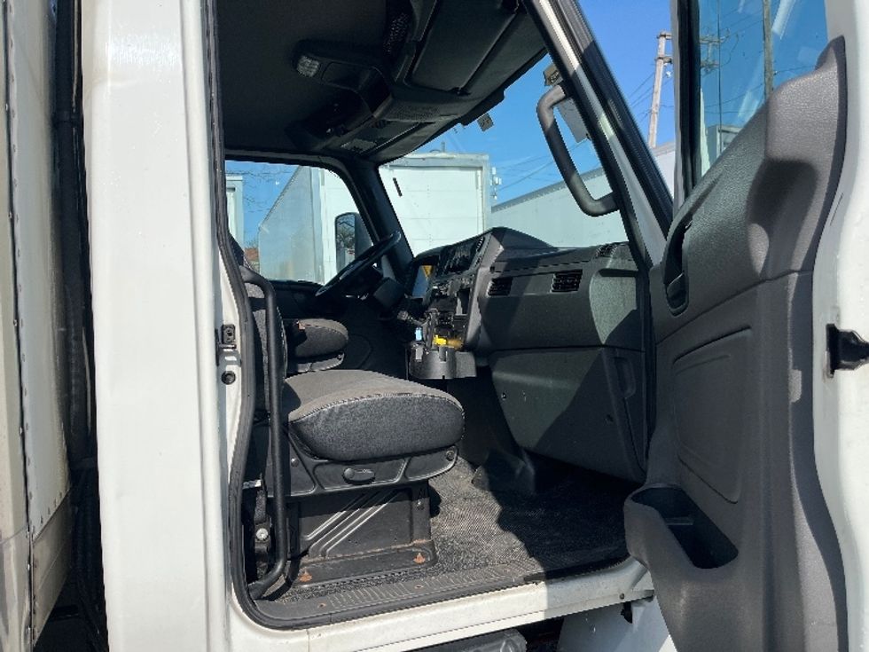 Refrigerated Truck-Light and Medium Duty Trucks-International-2019-MV607-Chicago (Melrose Park)-IL-164,082\n\t\tmiles-$ 50,000 - Image 20