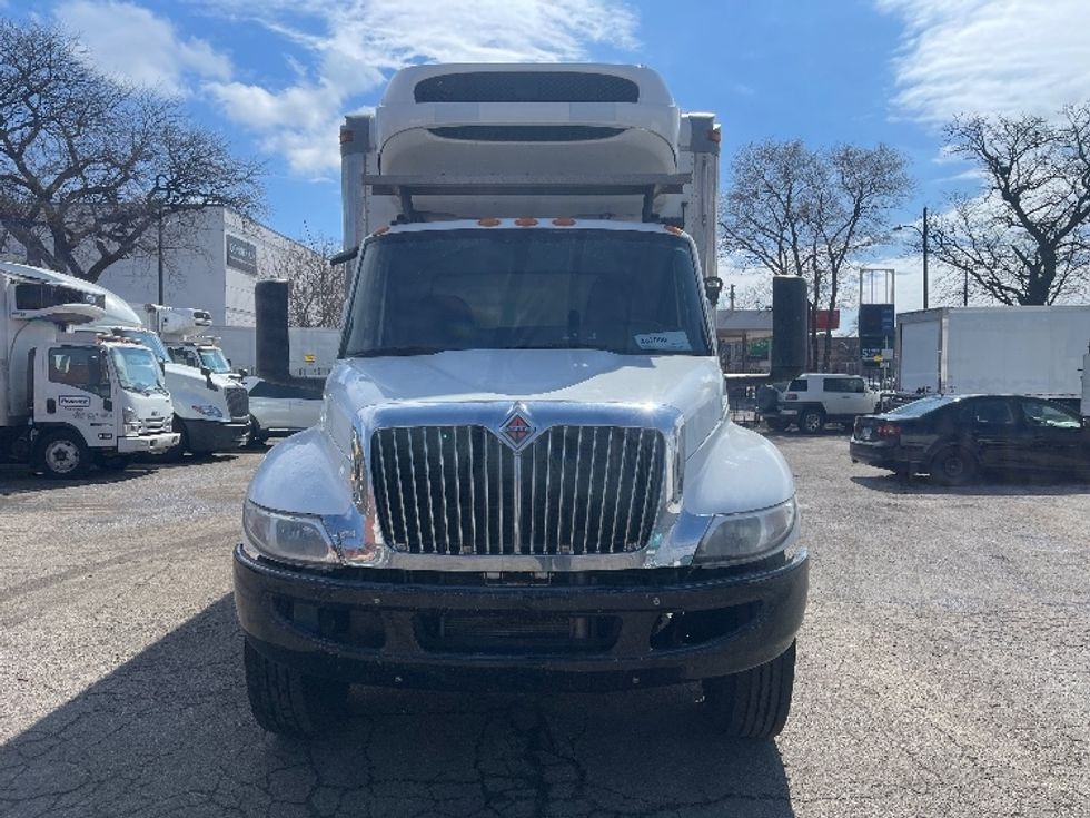 Refrigerated Truck-Light and Medium Duty Trucks-International-2019-MV607-Chicago (Melrose Park)-IL-185,374\n\t\tmiles-$ 49,250 - Image 2