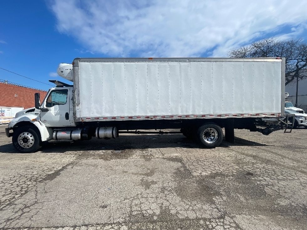 Refrigerated Truck-Light and Medium Duty Trucks-International-2019-MV607-Chicago (Melrose Park)-IL-185,374\n\t\tmiles-$ 49,250 - Image 4