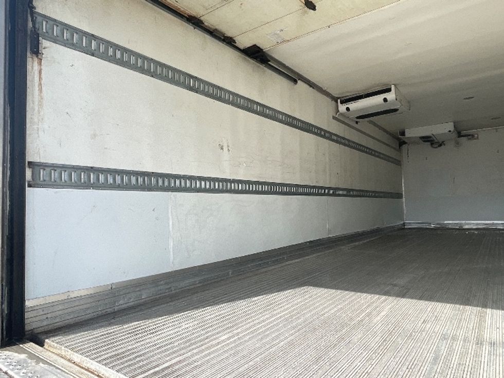 Refrigerated Truck-Light and Medium Duty Trucks-International-2019-MV607-Chicago (Melrose Park)-IL-185,374\n\t\tmiles-$ 49,250 - Image 11