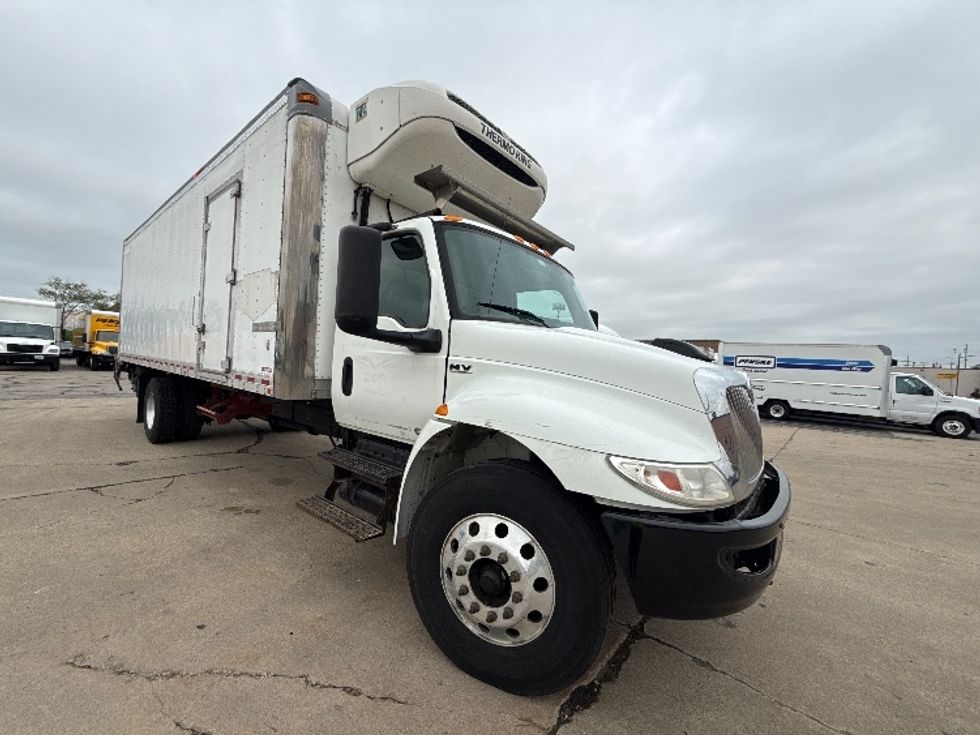 Refrigerated Truck-Light and Medium Duty Trucks-International-2019-MV607-Chicago (Melrose Park)-IL-186,784\n\t\tmiles-$ 50,250 - Image 1