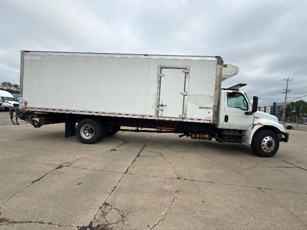 Refrigerated Truck-Light and Medium Duty Trucks-International-2019-MV607-Chicago (Melrose Park)-IL-186,784\n\t\tmiles-$ 50,250 - Image 15