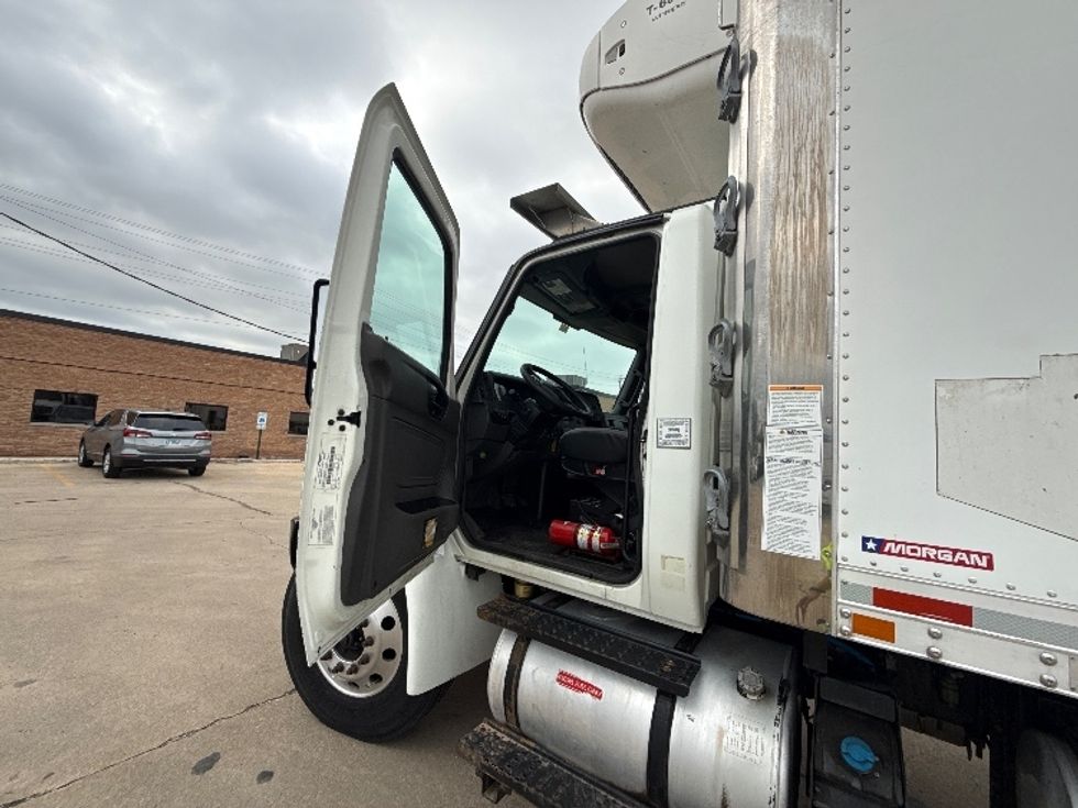 Refrigerated Truck-Light and Medium Duty Trucks-International-2019-MV607-Chicago (Melrose Park)-IL-186,784\n\t\tmiles-$ 50,250 - Image 16