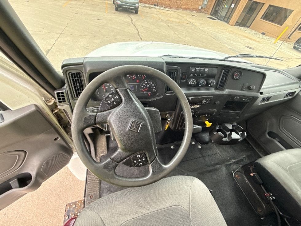 Refrigerated Truck-Light and Medium Duty Trucks-International-2019-MV607-Chicago (Melrose Park)-IL-186,784\n\t\tmiles-$ 50,250 - Image 18