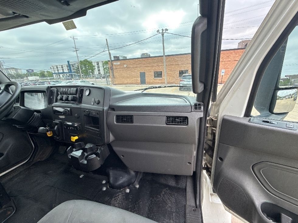 Refrigerated Truck-Light and Medium Duty Trucks-International-2019-MV607-Chicago (Melrose Park)-IL-186,784\n\t\tmiles-$ 50,250 - Image 21