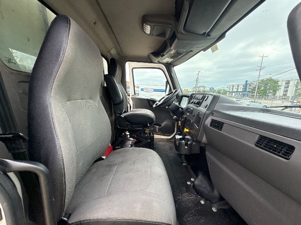 Refrigerated Truck-Light and Medium Duty Trucks-International-2019-MV607-Chicago (Melrose Park)-IL-186,784\n\t\tmiles-$ 50,250 - Image 22