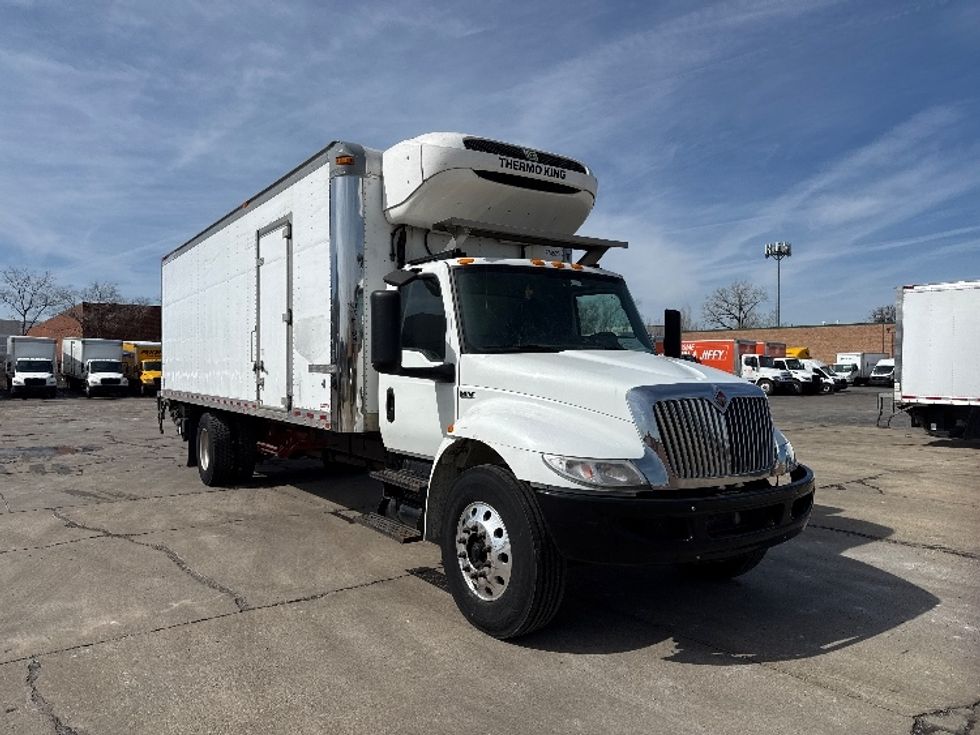 Refrigerated Truck-Light and Medium Duty Trucks-International-2019-MV607-East Chicago-IN-153,527\n\t\tmiles-$ 54,250 - Image 1