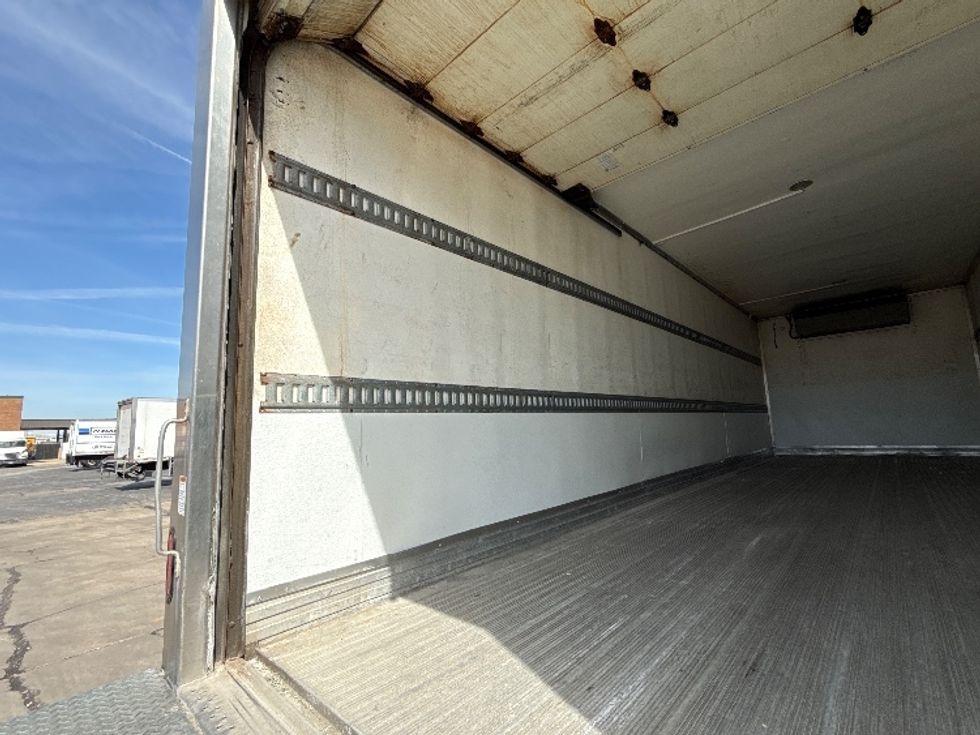 Refrigerated Truck-Light and Medium Duty Trucks-International-2019-MV607-East Chicago-IN-153,527\n\t\tmiles-$ 54,250 - Image 11