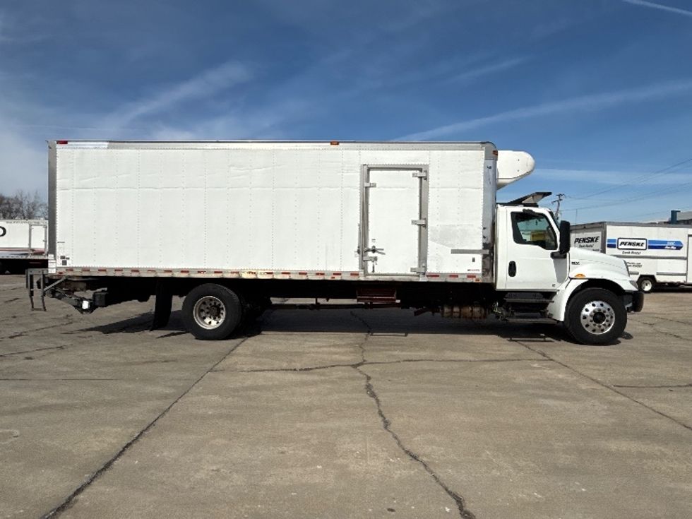 Refrigerated Truck-Light and Medium Duty Trucks-International-2019-MV607-East Chicago-IN-153,527\n\t\tmiles-$ 54,250 - Image 15