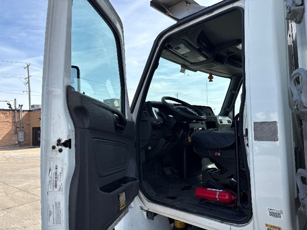 Refrigerated Truck-Light and Medium Duty Trucks-International-2019-MV607-East Chicago-IN-153,527\n\t\tmiles-$ 54,250 - Image 16