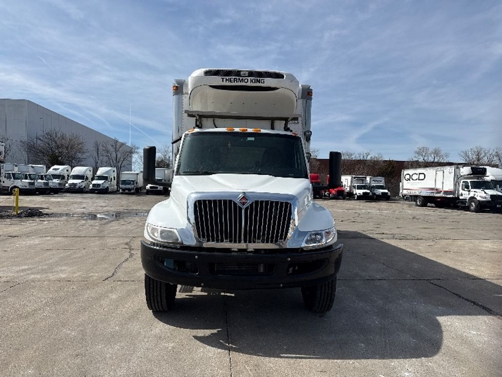 Refrigerated Truck-Light and Medium Duty Trucks-International-2019-MV607-East Chicago-IN-153,527\n\t\tmiles-$ 54,250 - Image 2