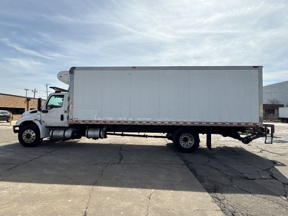 Refrigerated Truck-Light and Medium Duty Trucks-International-2019-MV607-East Chicago-IN-153,527\n\t\tmiles-$ 54,250 - Image 4