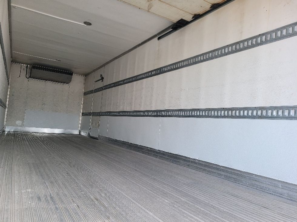 Refrigerated Truck-Light and Medium Duty Trucks-International-2019-MV607-La Porte-IN-172,139\n\t\tmiles-$ 51,500 - Image 12