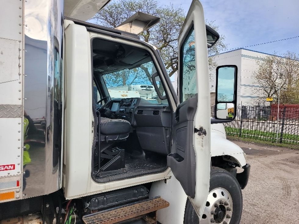 Refrigerated Truck-Light and Medium Duty Trucks-International-2019-MV607-La Porte-IN-172,139\n\t\tmiles-$ 51,500 - Image 19