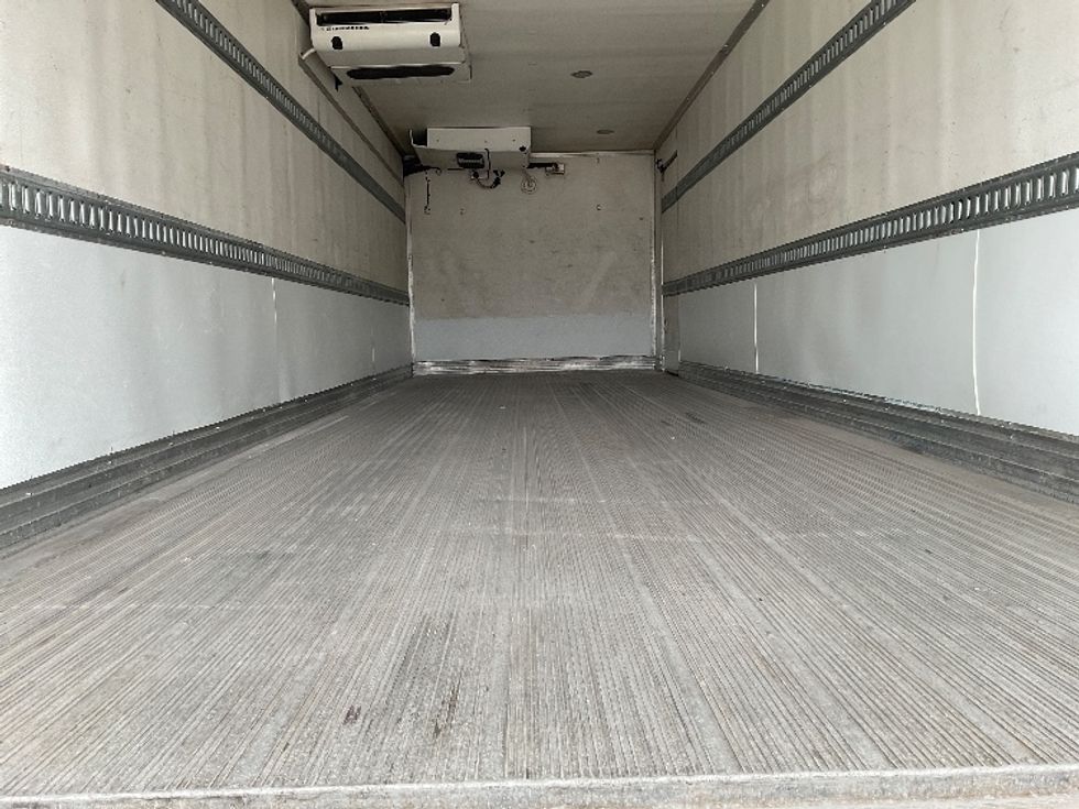 Refrigerated Truck-Light and Medium Duty Trucks-International-2019-MV607-La Porte-IN-179,575\n\t\tmiles-$ 51,250 - Image 10