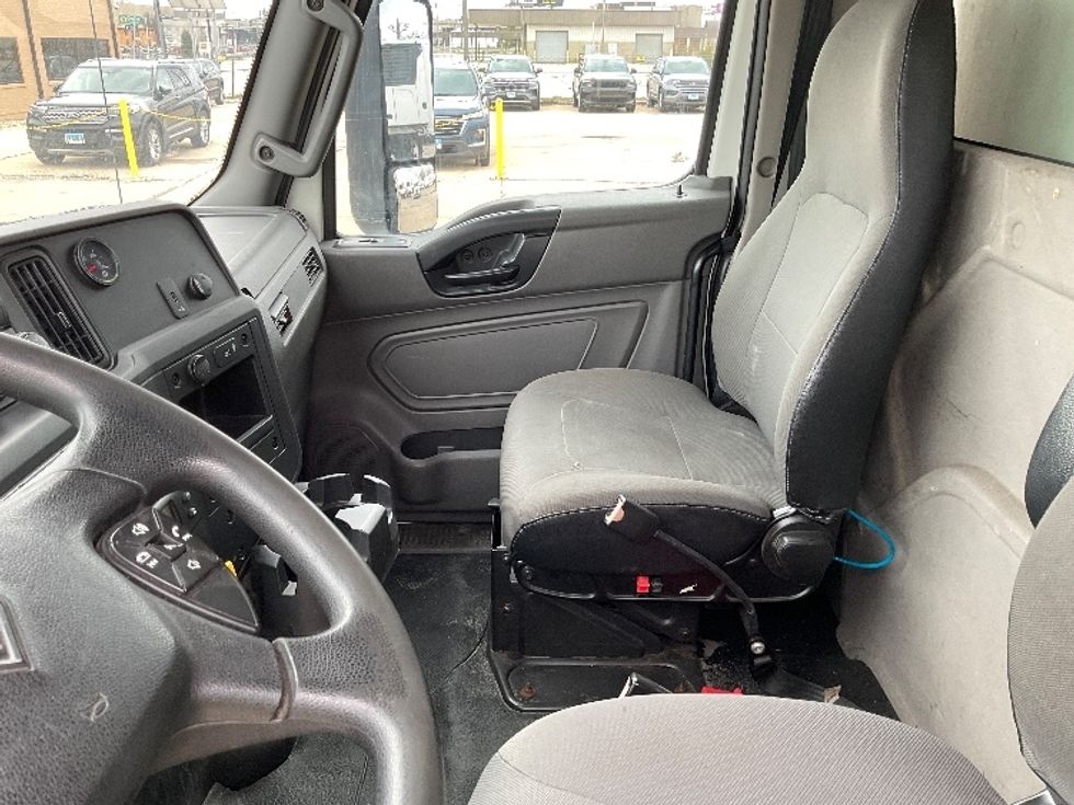 Refrigerated Truck-Light and Medium Duty Trucks-International-2019-MV607-La Porte-IN-179,575\n\t\tmiles-$ 51,250 - Image 19