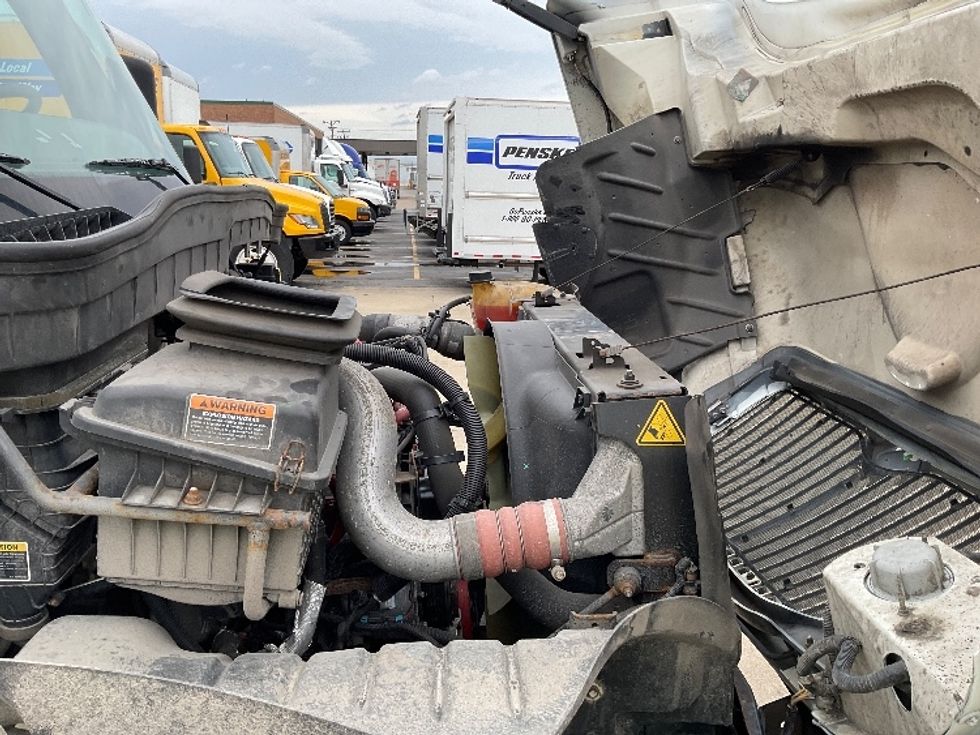 Refrigerated Truck-Light and Medium Duty Trucks-International-2019-MV607-La Porte-IN-179,575\n\t\tmiles-$ 51,250 - Image 24