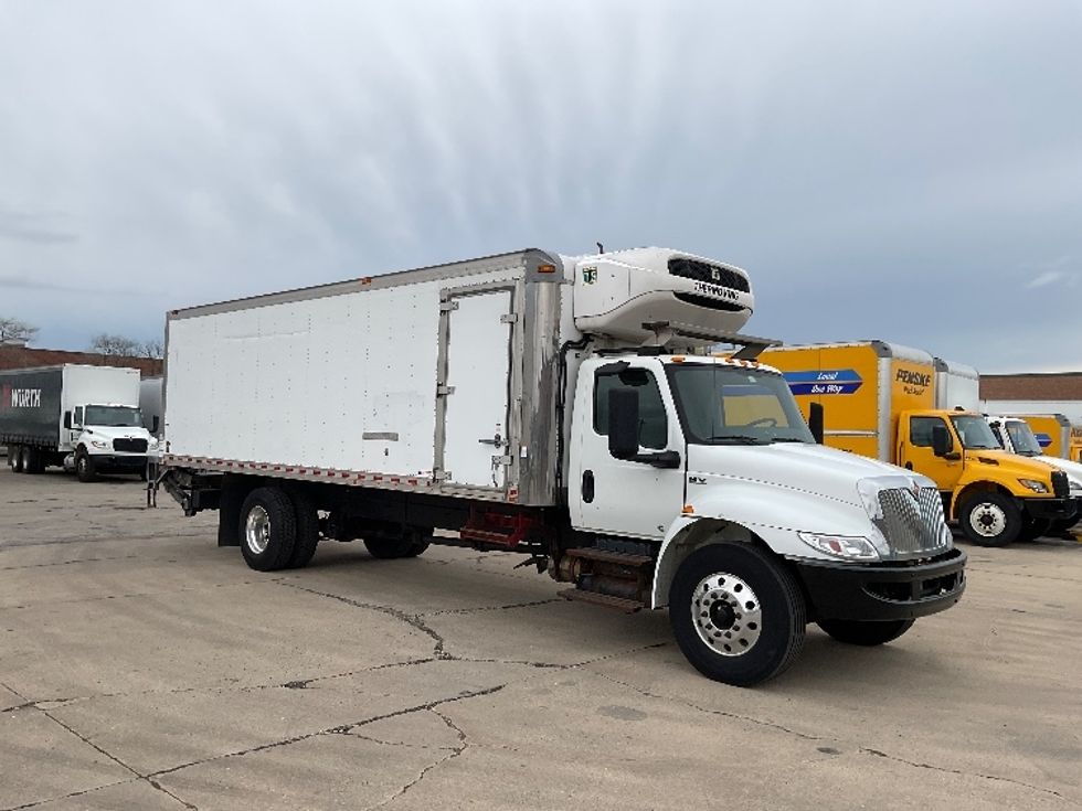Refrigerated Truck-Light and Medium Duty Trucks-International-2019-MV607-La Porte-IN-179,575\n\t\tmiles-$ 51,250 - Image 3