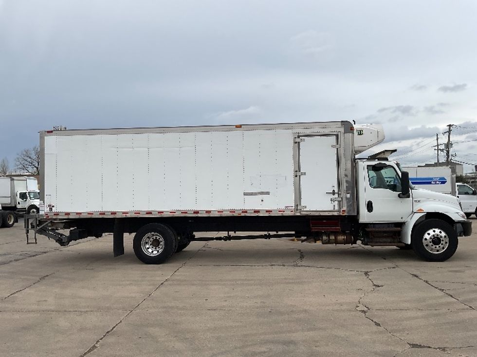Refrigerated Truck-Light and Medium Duty Trucks-International-2019-MV607-La Porte-IN-179,575\n\t\tmiles-$ 51,250 - Image 4