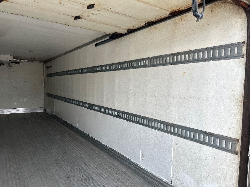 Refrigerated Truck-Light and Medium Duty Trucks-International-2019-MV607-La Porte-IN-200,582\n\t\tmiles-$ 44,000 - Image 12