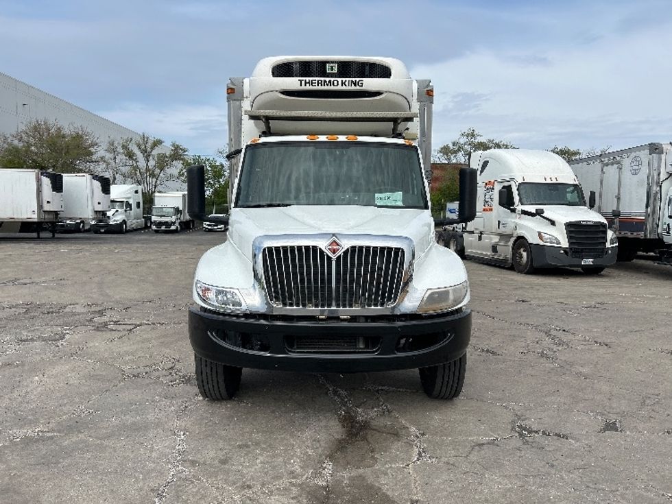 Refrigerated Truck-Light and Medium Duty Trucks-International-2019-MV607-La Porte-IN-200,582\n\t\tmiles-$ 44,000 - Image 2