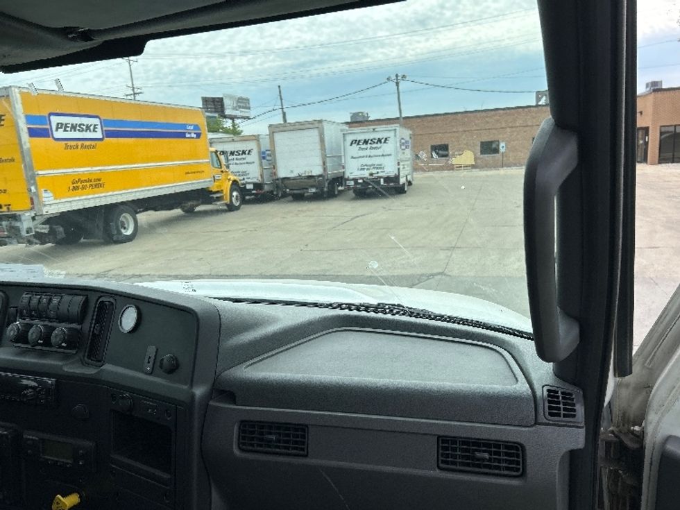 Refrigerated Truck-Light and Medium Duty Trucks-International-2019-MV607-La Porte-IN-200,582\n\t\tmiles-$ 44,000 - Image 21