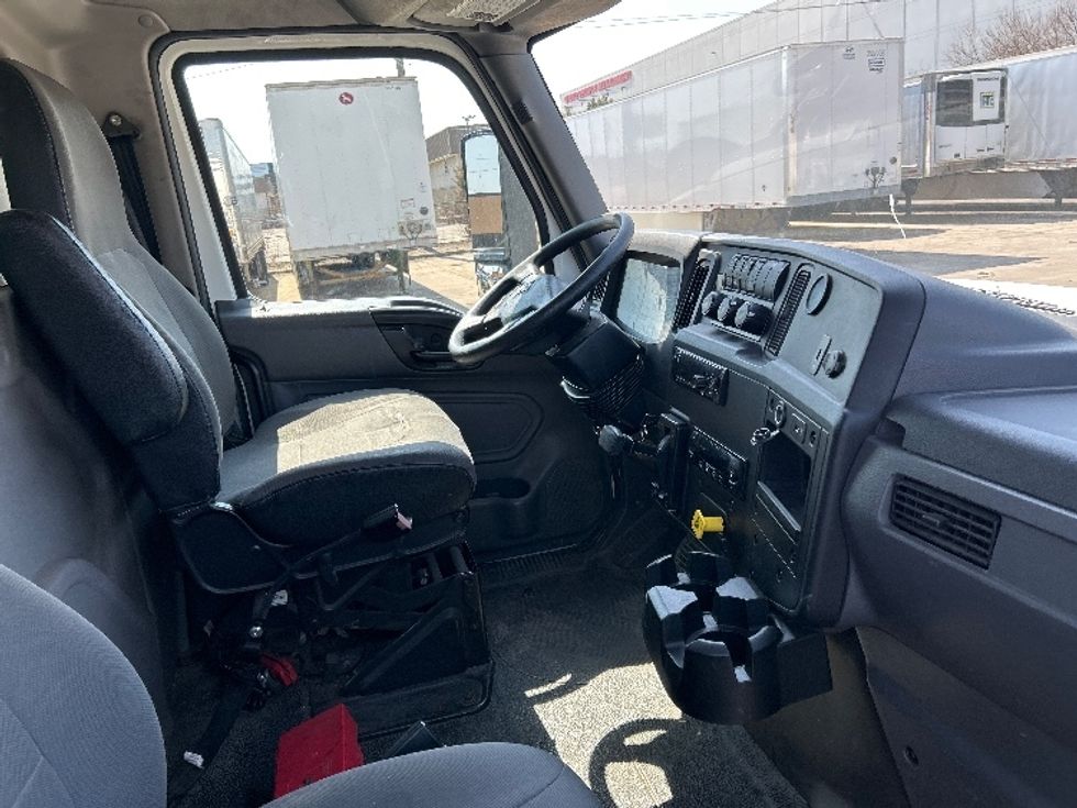Refrigerated Truck-Light and Medium Duty Trucks-International-2019-MV607-La Porte-IN-201,835\n\t\tmiles-$ 38,500 - Image 19