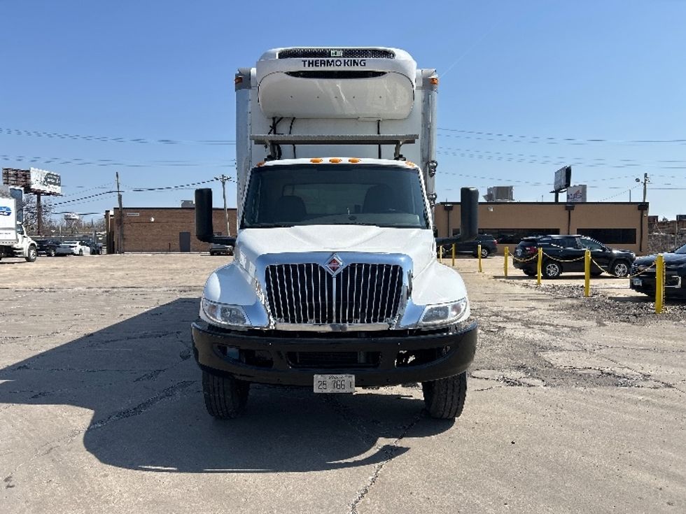 Refrigerated Truck-Light and Medium Duty Trucks-International-2019-MV607-La Porte-IN-201,835\n\t\tmiles-$ 38,500 - Image 2