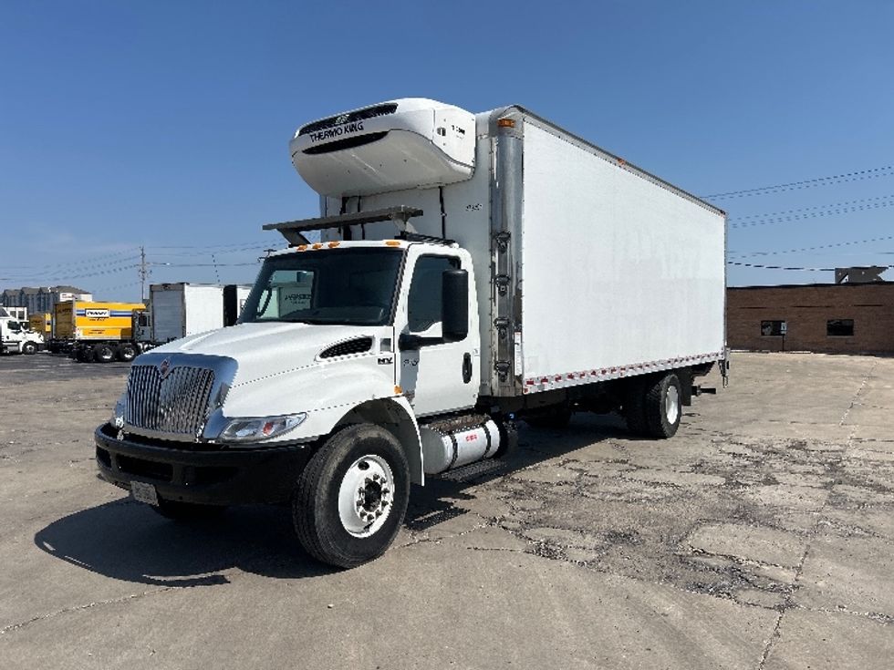 Refrigerated Truck-Light and Medium Duty Trucks-International-2019-MV607-La Porte-IN-201,835\n\t\tmiles-$ 38,500 - Image 3
