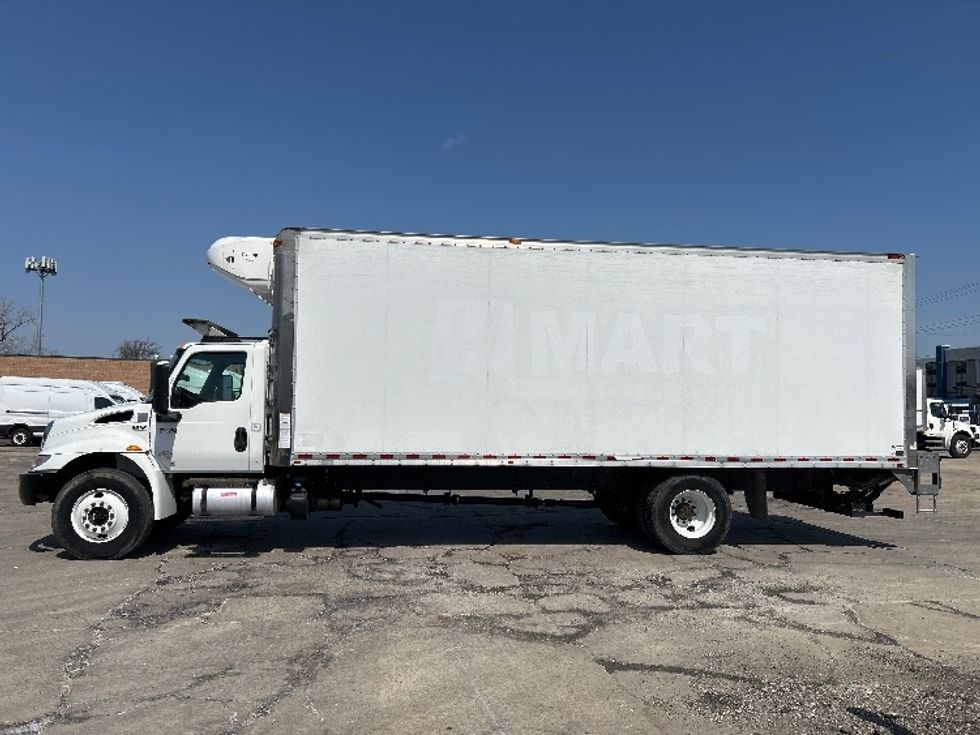 Refrigerated Truck-Light and Medium Duty Trucks-International-2019-MV607-La Porte-IN-201,835\n\t\tmiles-$ 38,500 - Image 4
