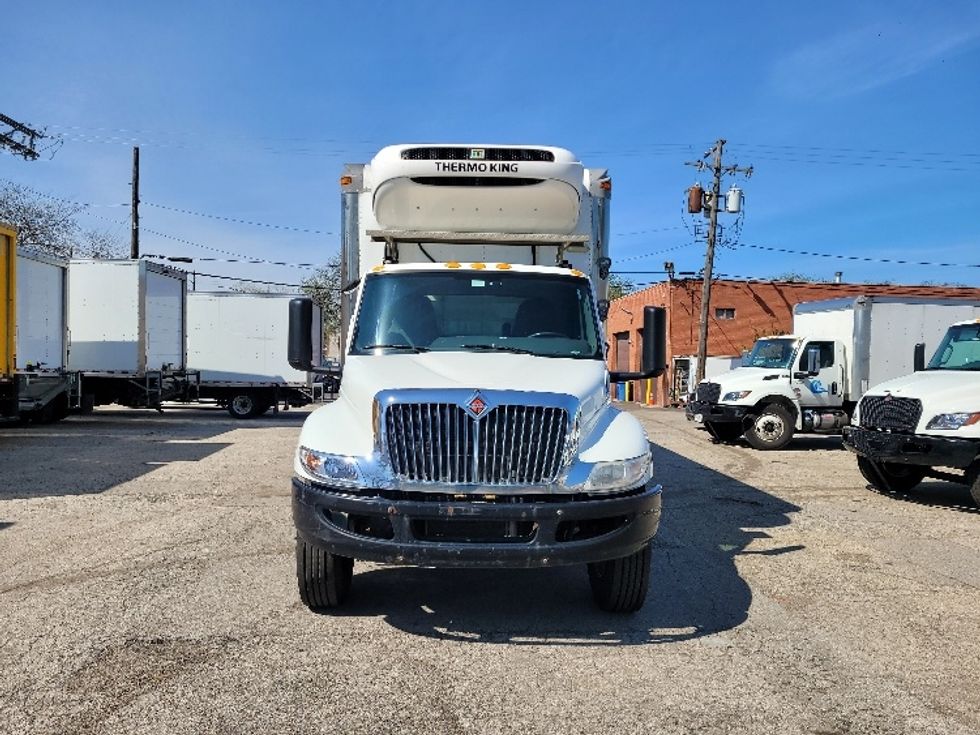 Refrigerated Truck-Light and Medium Duty Trucks-International-2019-MV607-La Porte-IN-258,329\n\t\tmiles-$ 33,750 - Image 2