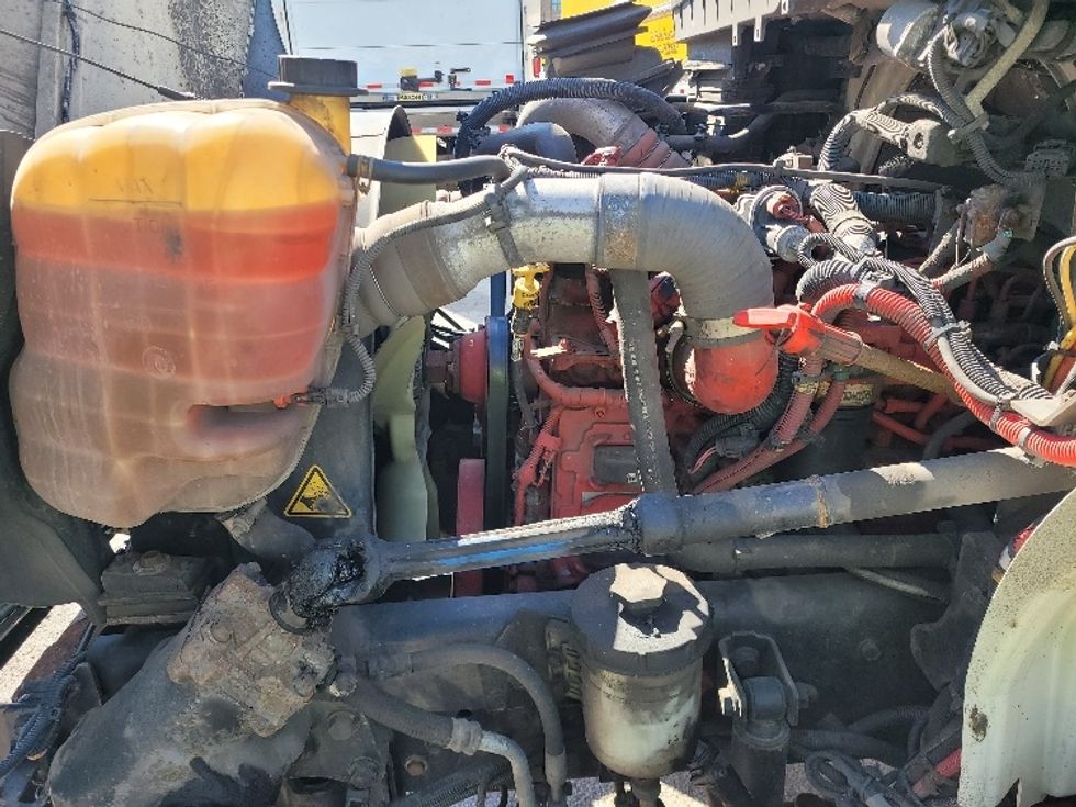 Refrigerated Truck-Light and Medium Duty Trucks-International-2019-MV607-La Porte-IN-258,329\n\t\tmiles-$ 33,750 - Image 25
