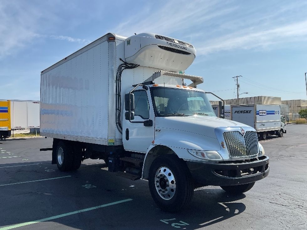 Refrigerated Truck-Light and Medium Duty Trucks-International-2019-MV607-Milwaukee-WI-285,428\n\t\tmiles-$ 31,250 - Image 1