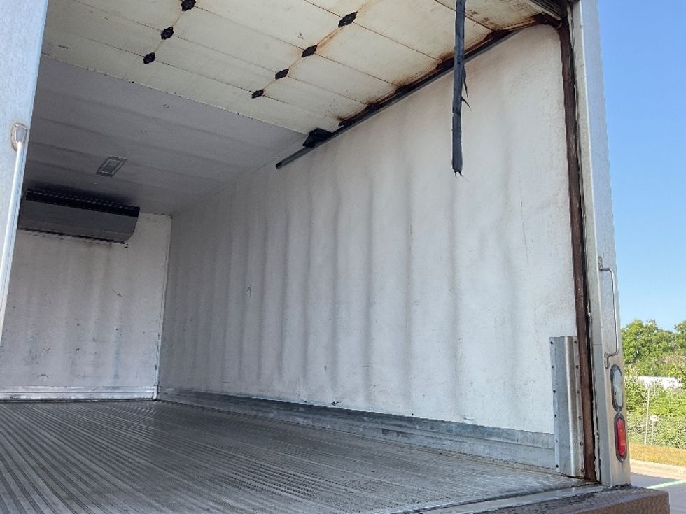 Refrigerated Truck-Light and Medium Duty Trucks-International-2019-MV607-Milwaukee-WI-285,428\n\t\tmiles-$ 31,250 - Image 12