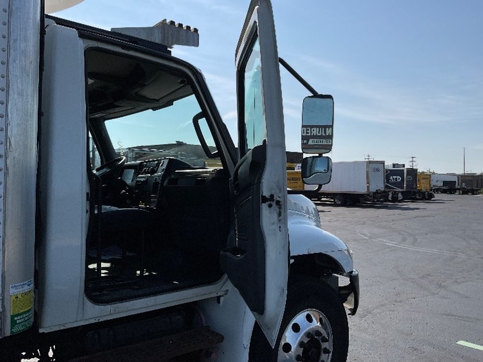Refrigerated Truck-Light and Medium Duty Trucks-International-2019-MV607-Milwaukee-WI-285,428\n\t\tmiles-$ 31,250 - Image 20