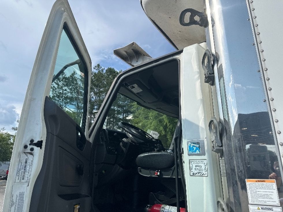 Refrigerated Truck-Light and Medium Duty Trucks-International-2019-MV607-Resaca-GA-270,793\n\t\tmiles-$ 29,500 - Image 16